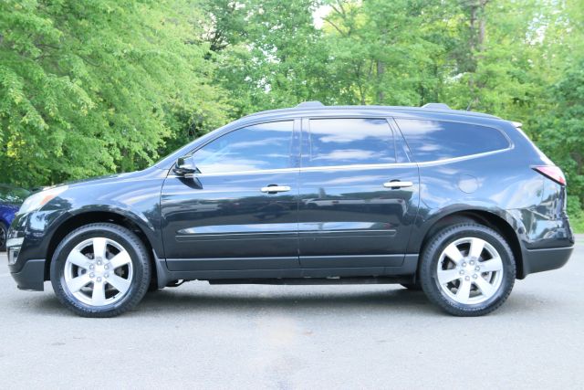 2015 Chevrolet Traverse - Image 4