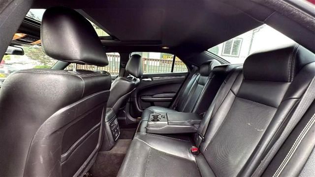 2018 Chrysler 300 - Image 14