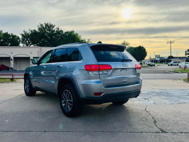 2018 Jeep Grand Cherokee - Image 7