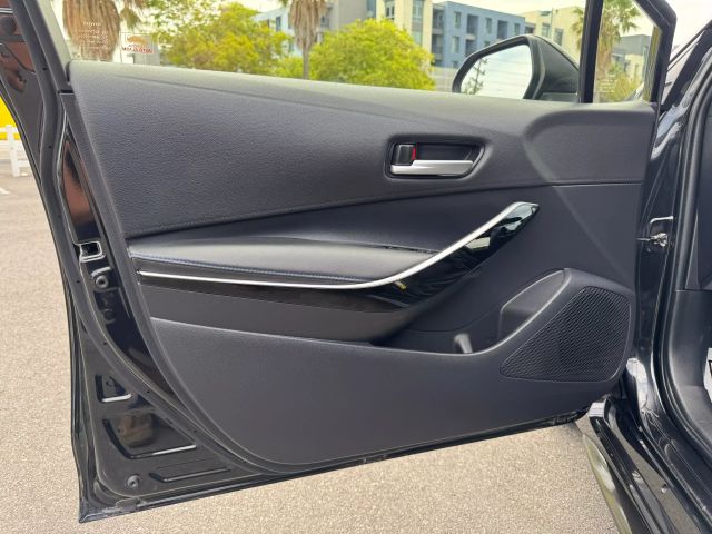 2020 Toyota Corolla - Image 16