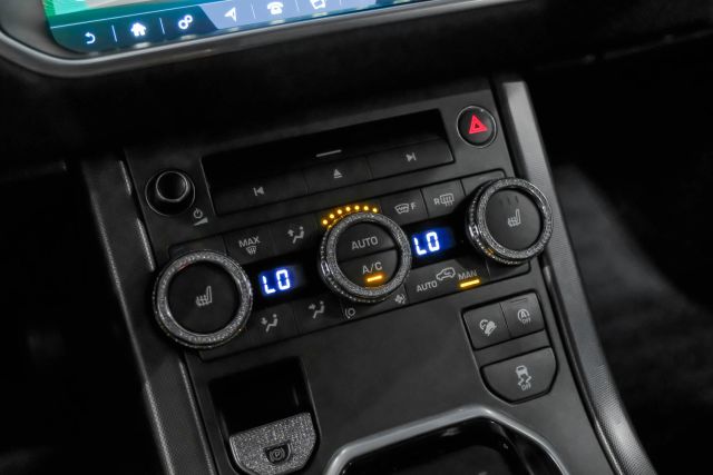 2018 Land Rover Range Rover Evoque Se Premium Sport Utility 4d - Image 26