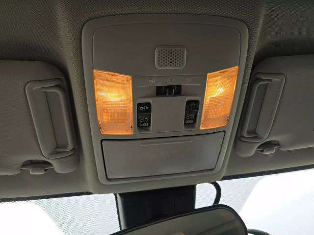2018 Toyota Rav4 - Image 22