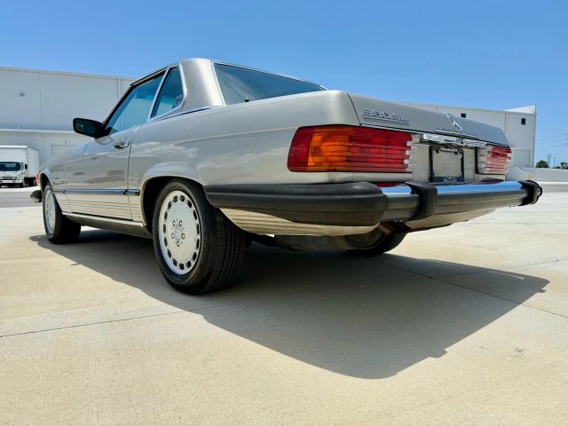1987 Mercedes-benz 560 Series - Image 27