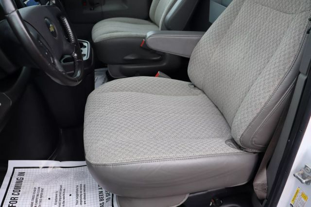 2020 Chevrolet Express 2500 Cargo - Image 6