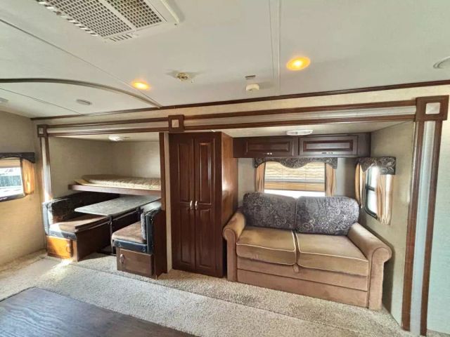 2013 Keystone Rv Laredo Super Lite - Image 5