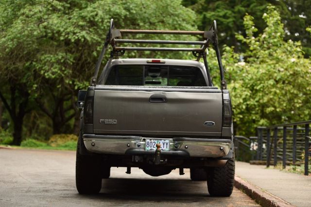 2003 Ford F250 Super Duty Crew Cab - Image 9