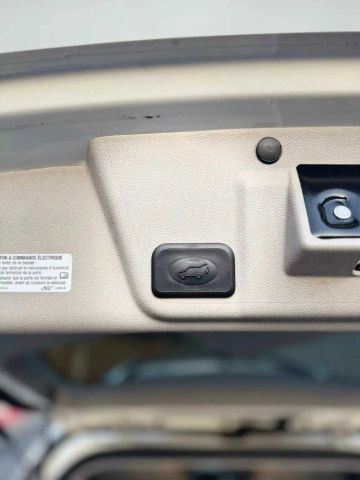 2009 Buick Enclave - Image 21