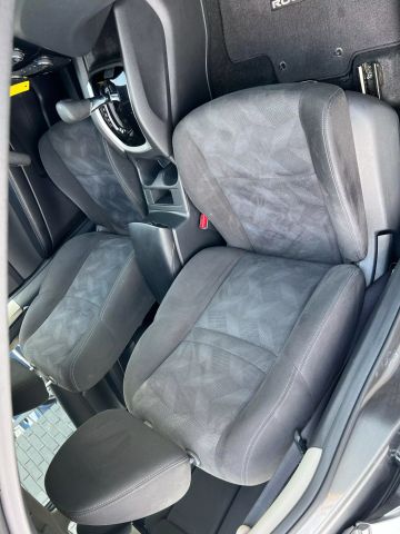 2015 Nissan Rogue - Image 23
