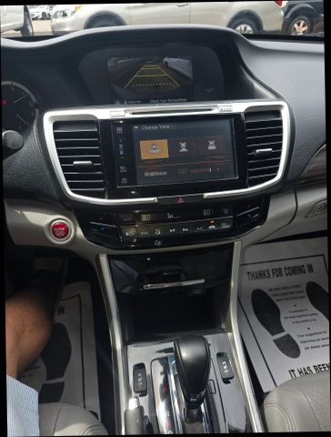 2017 Honda Accord - Image 9