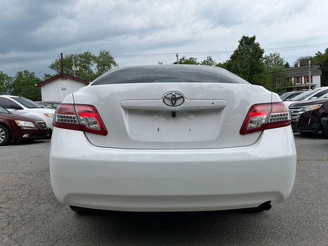 2011 Toyota Camry - Image 10