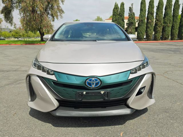 2018 Toyota Prius Prime - Image 2