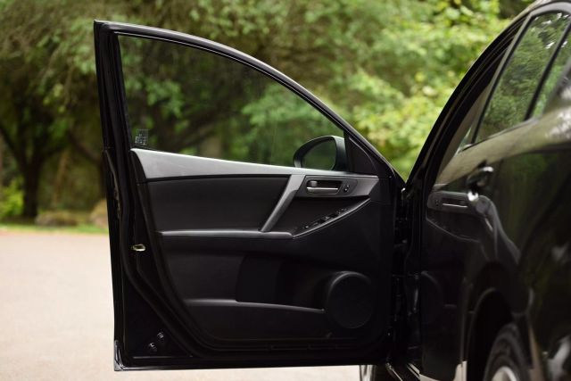 2012 Mazda Mazda3 - Image 17