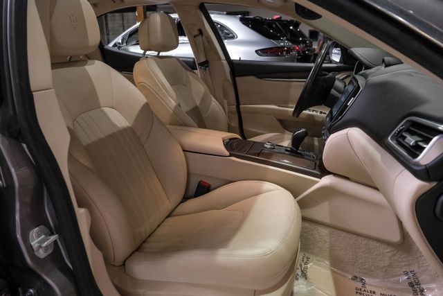 2018 Maserati Ghibli S Granlusso Sedan 4d - Image 31