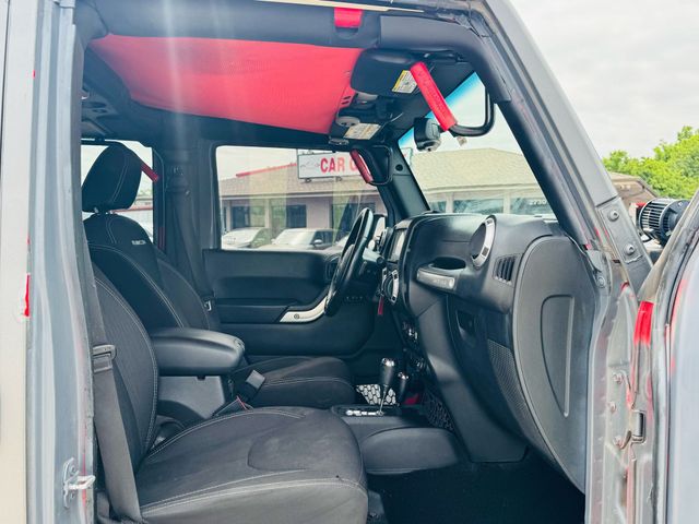 2015 Jeep Wrangler - Image 20