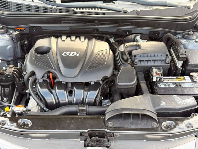 2014 Hyundai Sonata - Image 31