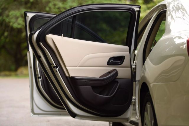 2013 Chevrolet Malibu - Image 16
