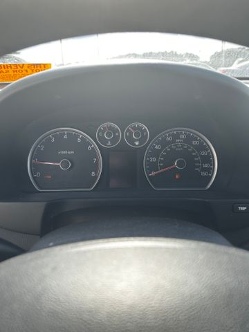 2011 Hyundai Elantra - Image 12