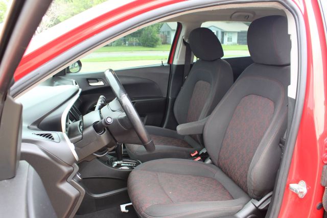 2018 Chevrolet Sonic - Image 3