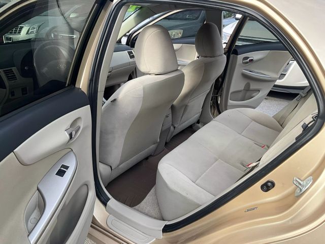 2011 Toyota Corolla - Image 10