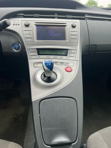 2013 Toyota Prius - Image 14