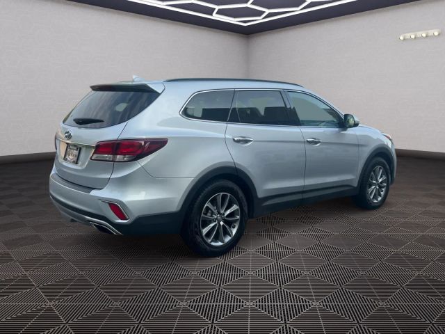 2017 Hyundai Santa Fe - Image 5