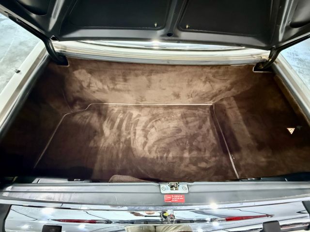 1987 Mercedes-benz 560 Series - Image 192