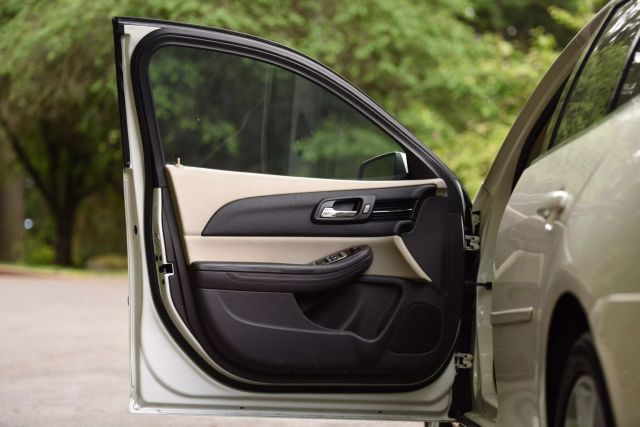 2013 Chevrolet Malibu - Image 15