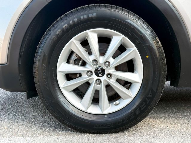 2019 Kia Sorento - Image 35