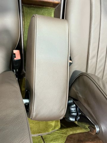 1987 Mercedes-benz 560 Series - Image 236