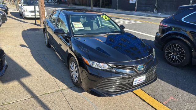2020 TOYOTA CAMRY HYBRID SEDAN 4-CYL, HYBRID, 2.5 LITER LE SEDAN 4D