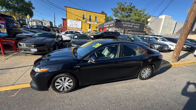 2020 TOYOTA CAMRY HYBRID SEDAN 4-CYL, HYBRID, 2.5 LITER LE SEDAN 4D