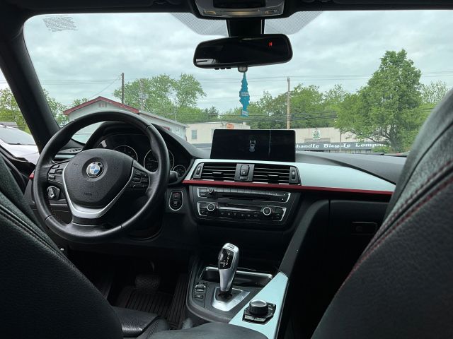 2014 Bmw 3 Series - Image 17