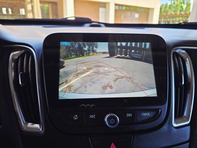 2018 Chevrolet Malibu - Image 19
