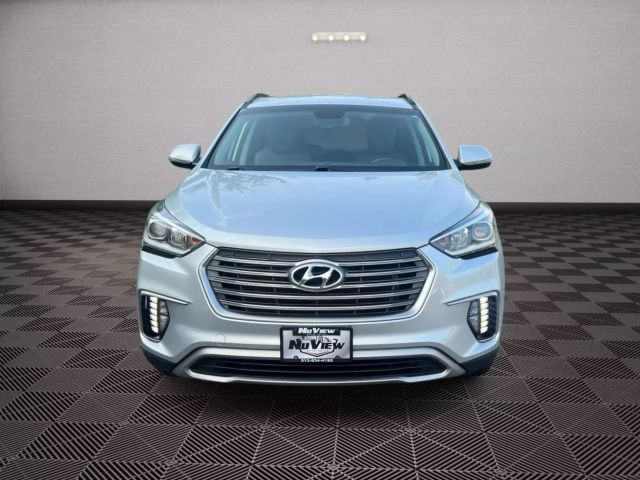 2017 Hyundai Santa Fe - Image 10