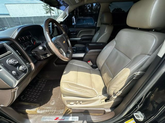 2015 Chevrolet Silverado 1500 Crew Cab - Image 15