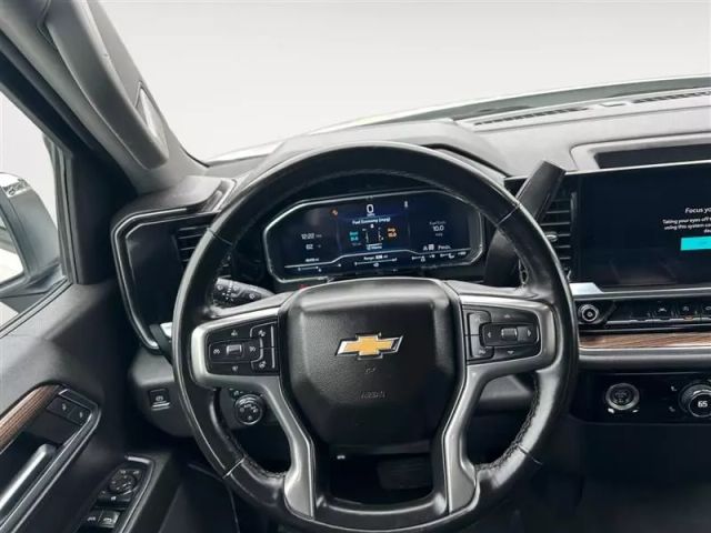 2023 Chevrolet Silverado 1500 Crew Cab - Image 12