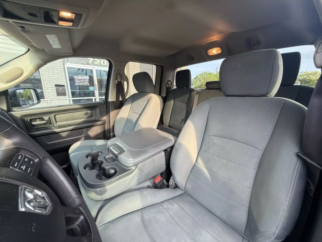 2015 Ram 1500 Quad Cab - Image 12