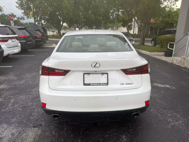 2015 Lexus Is - Image 6