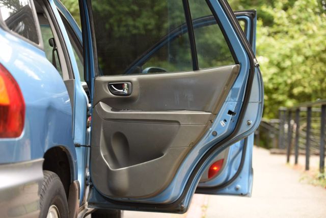 2003 Hyundai Santa Fe - Image 16