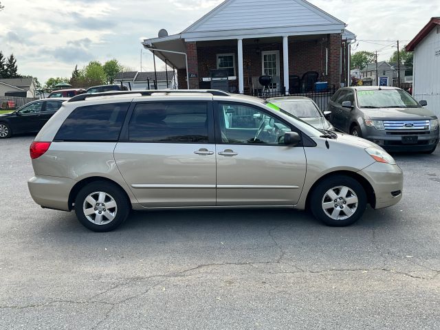 2006 Toyota Sienna - Image 8