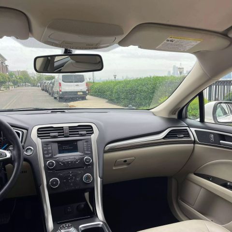 2018 Ford Fusion Se Sedan 4d - Image 31