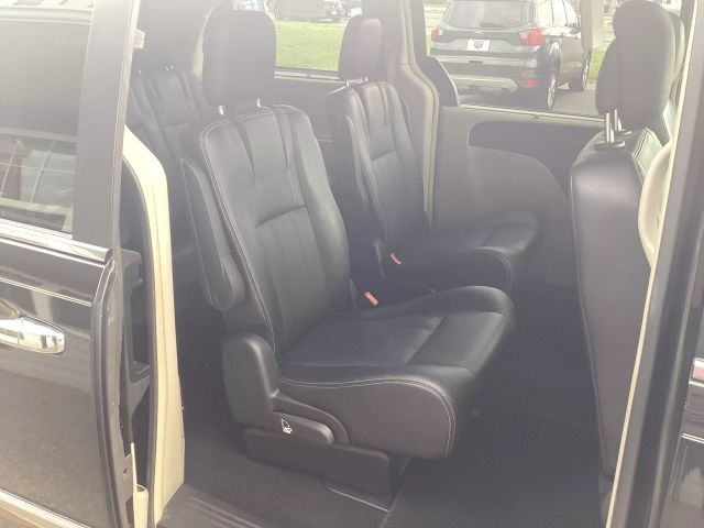 2016 CHRYSLER TOWN & COUNTRY VAN BLACK AUTOMATIC - Interstate Auto Sales