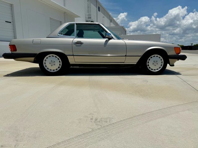 1987 Mercedes-benz 560 Series - Image 6