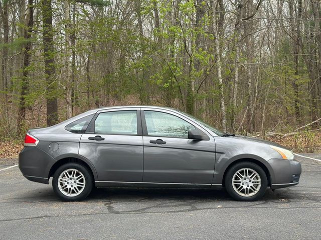 2011 Ford Focus Se Sedan 4d - Image 6