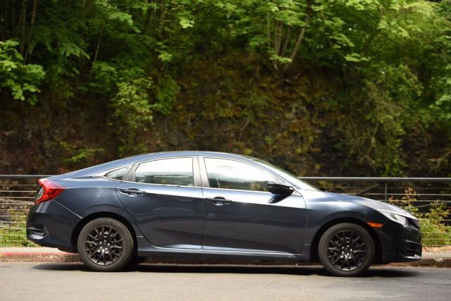 2017 Honda Civic - Image 13