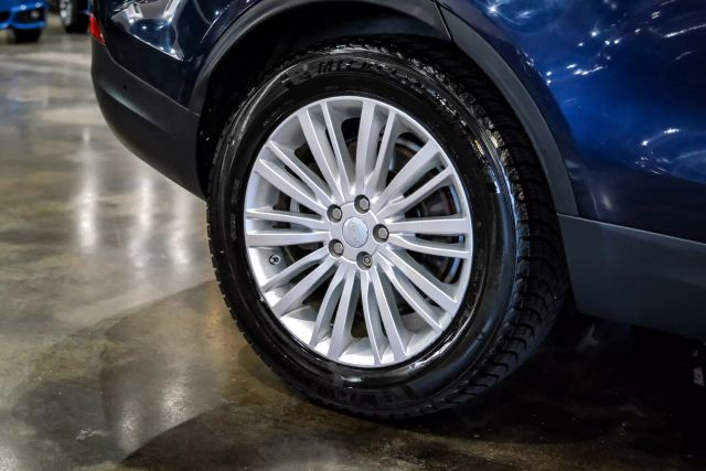 2019 Land Rover Discovery Hse Luxury Sport Utility 4d - Image 50