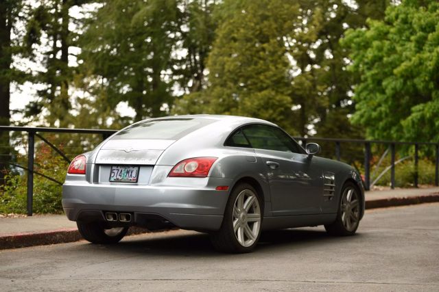 2005 Chrysler Crossfire - Image 8