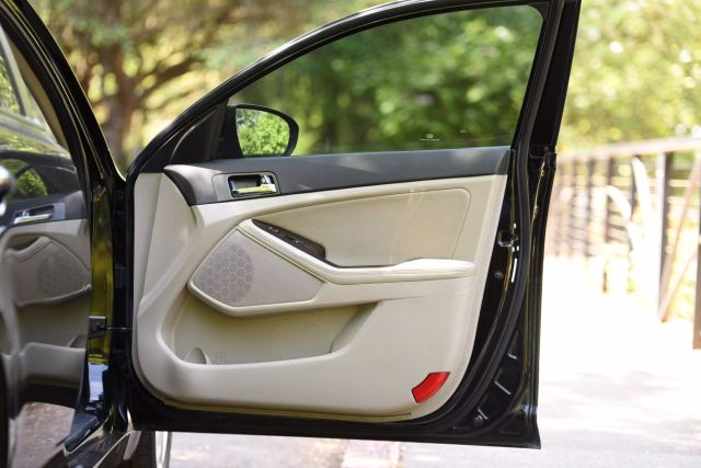 2013 Kia Optima - Image 15
