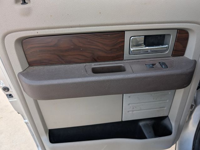 2010 Ford F150 Supercrew Cab Platinum Pickup 4d 5 1/2 Ft - Image 16