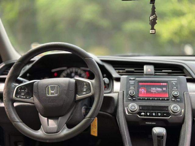 2017 Honda Civic - Image 20
